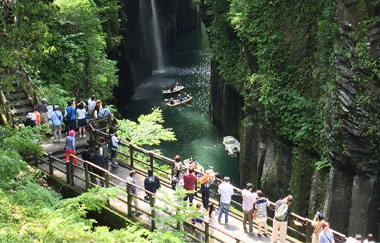 写真：高千穂峡・遊歩道散歩